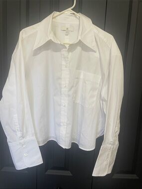Banana Republic White Cropped Dress Shirt with BR Logo